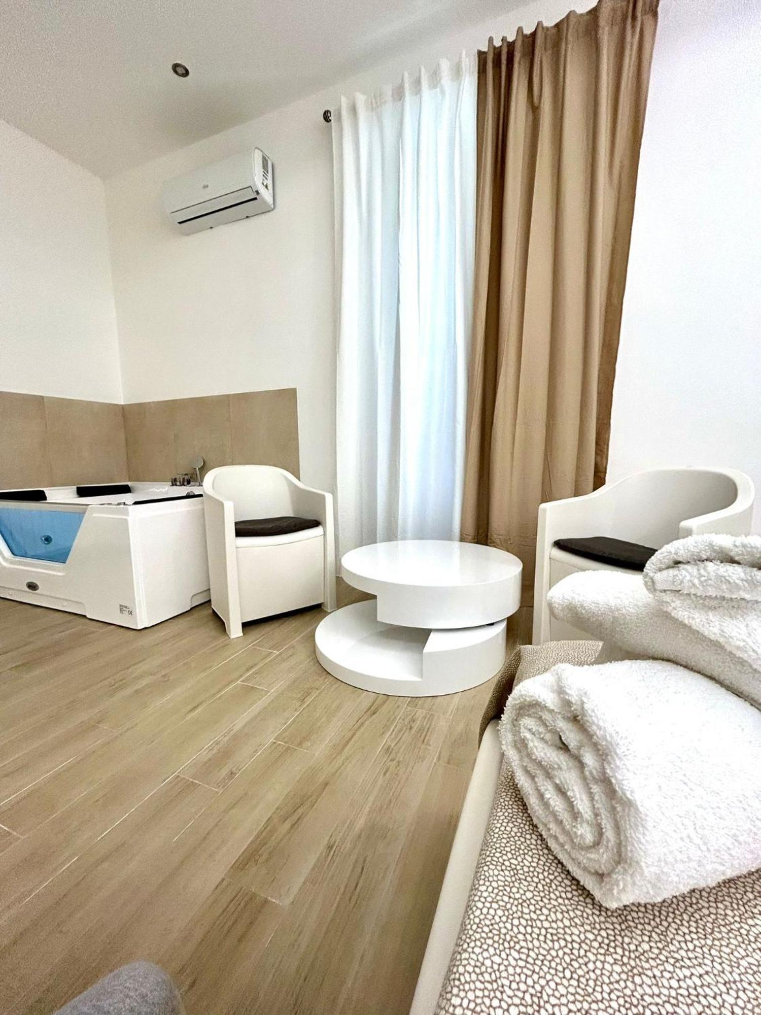 Bed E Suite Domar Μπρίντιζι Εξωτερικό φωτογραφία