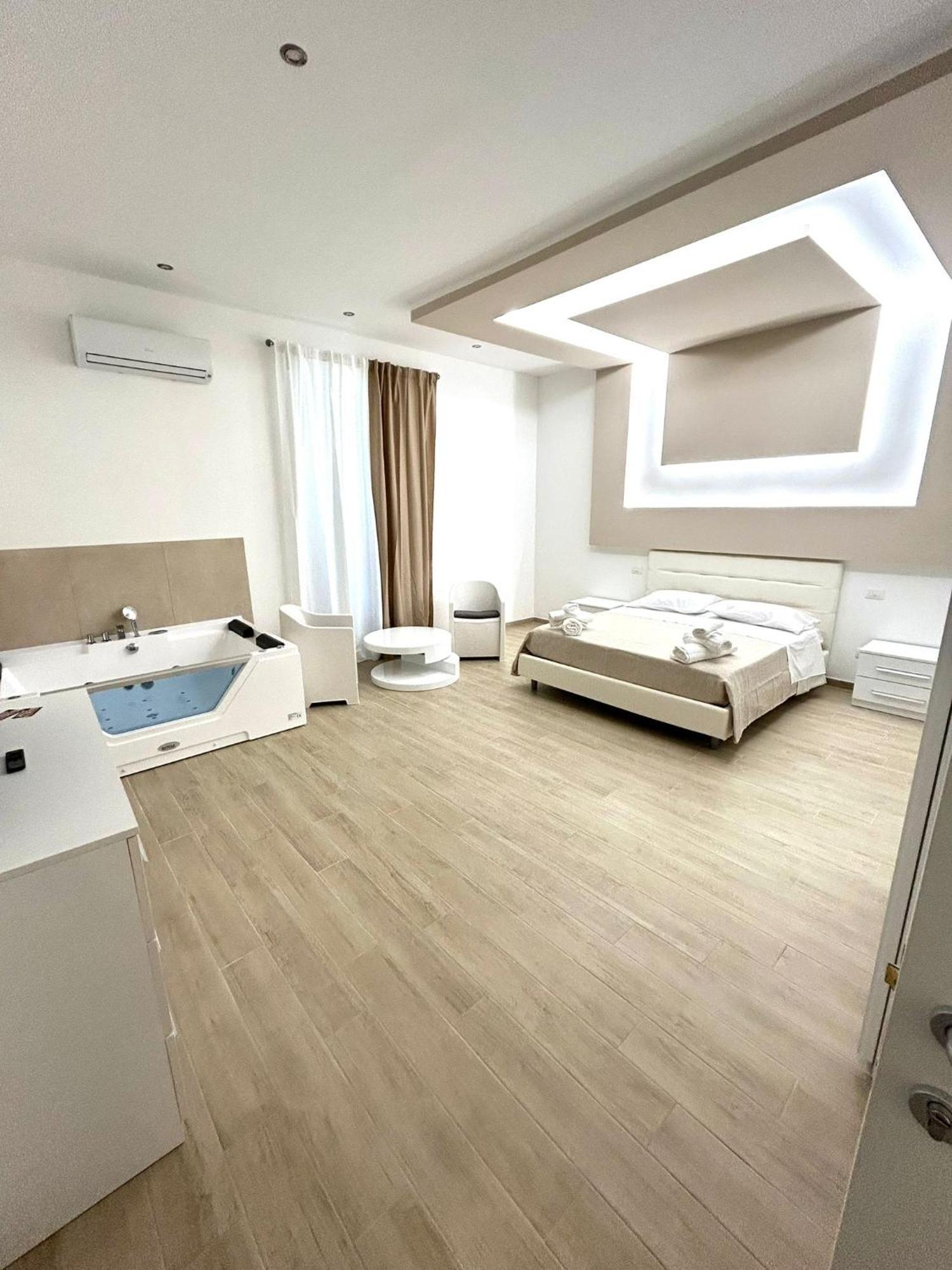 Bed E Suite Domar Μπρίντιζι Εξωτερικό φωτογραφία