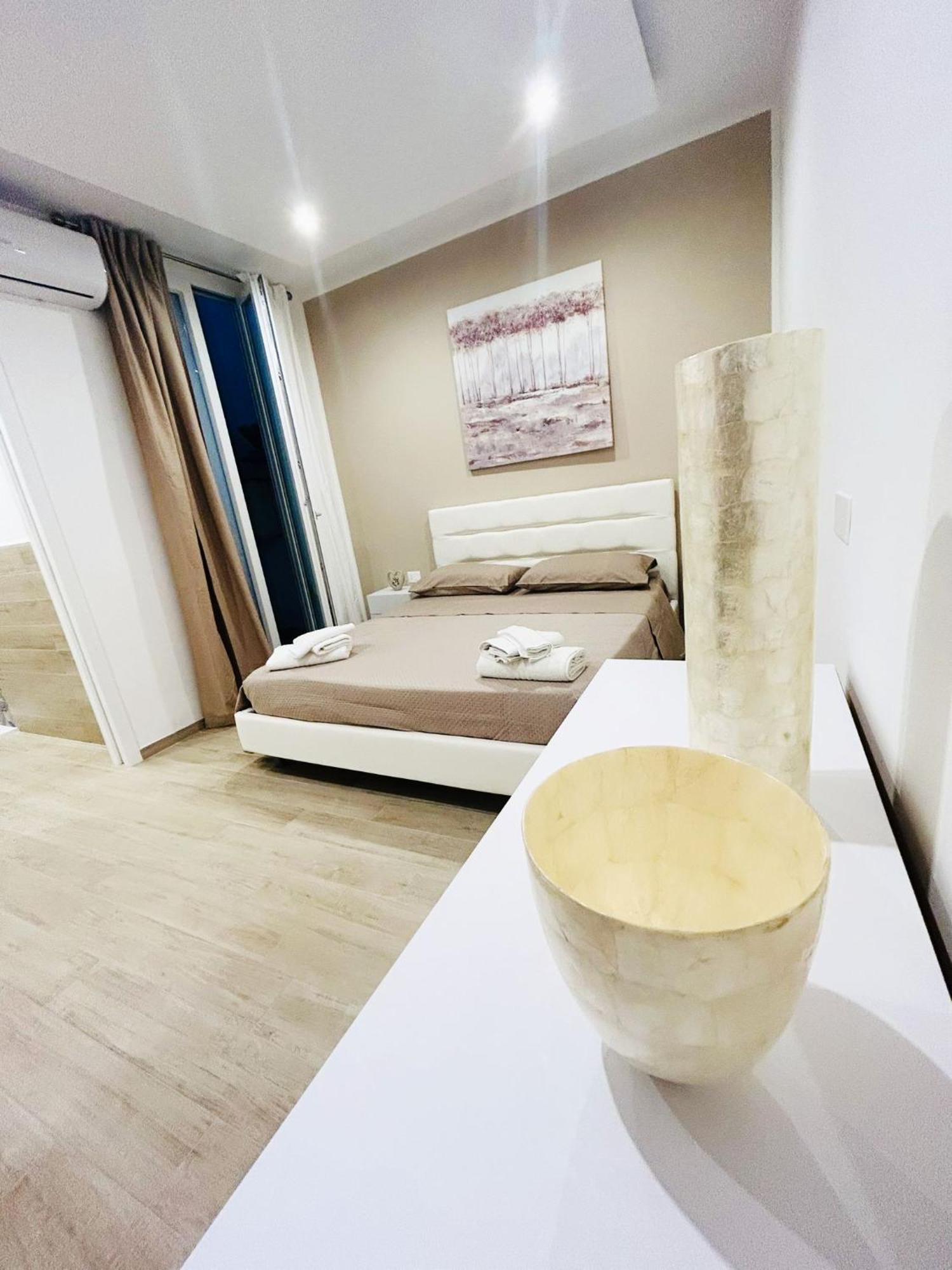 Bed E Suite Domar Μπρίντιζι Εξωτερικό φωτογραφία
